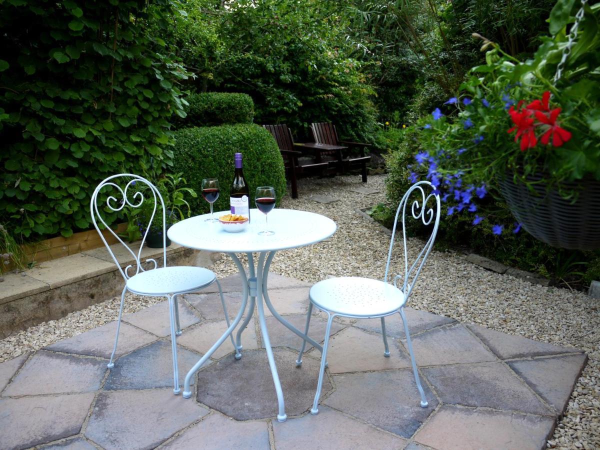 Cosy Stone Cottage, The Bungalow Perrotts Brook Cirencester Exterior foto