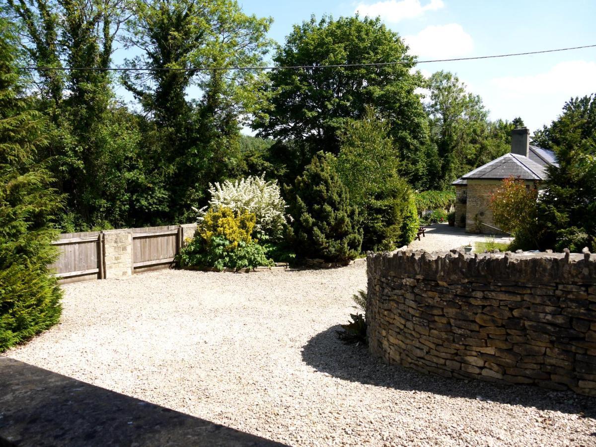 Cosy Stone Cottage, The Bungalow Perrotts Brook Cirencester Exterior foto